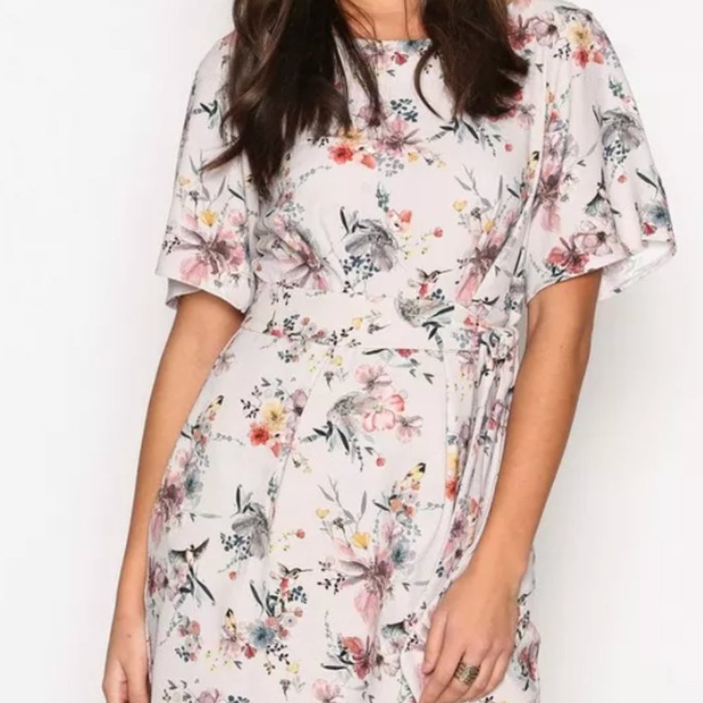 Closet London Floral Dress with Sleeve and Wrap Skirt Kimono Midi Dress With Wra